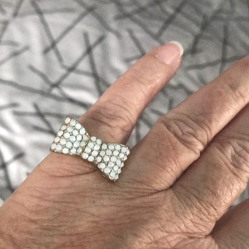 Bow Ring